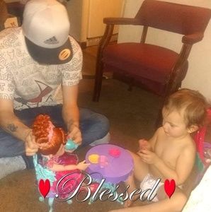 Meet your Posher, Dakota